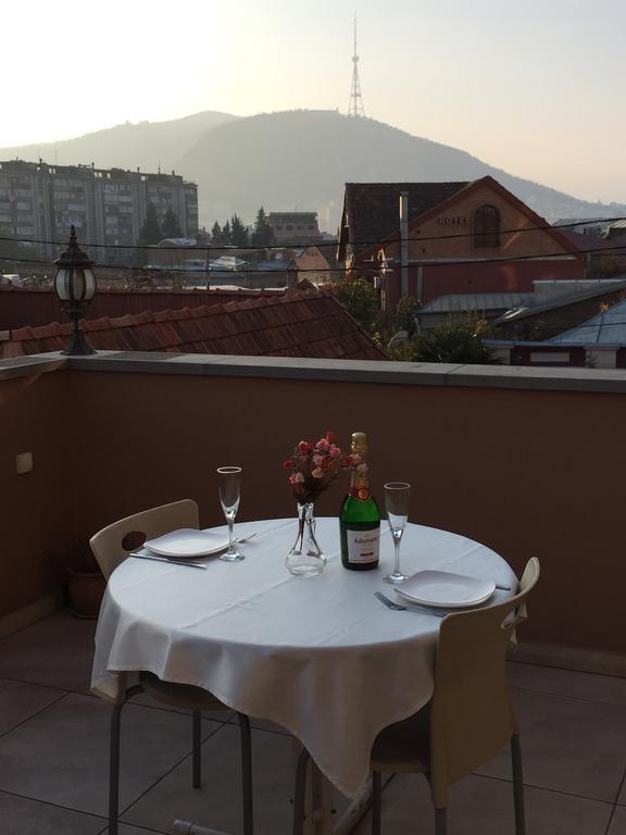 Danisimo Hotel Tbilisi Eksteriør billede