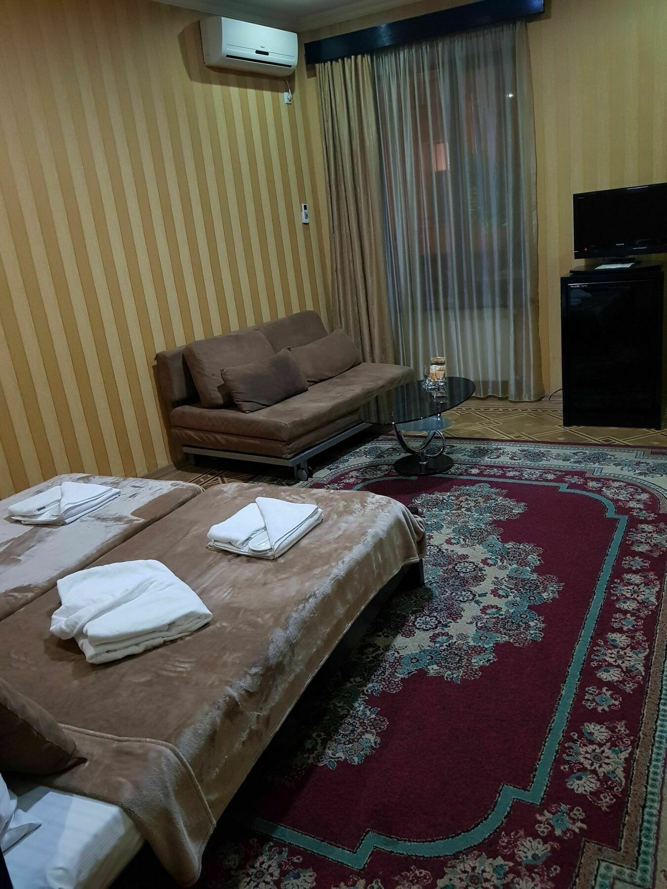 Danisimo Hotel Tbilisi Eksteriør billede